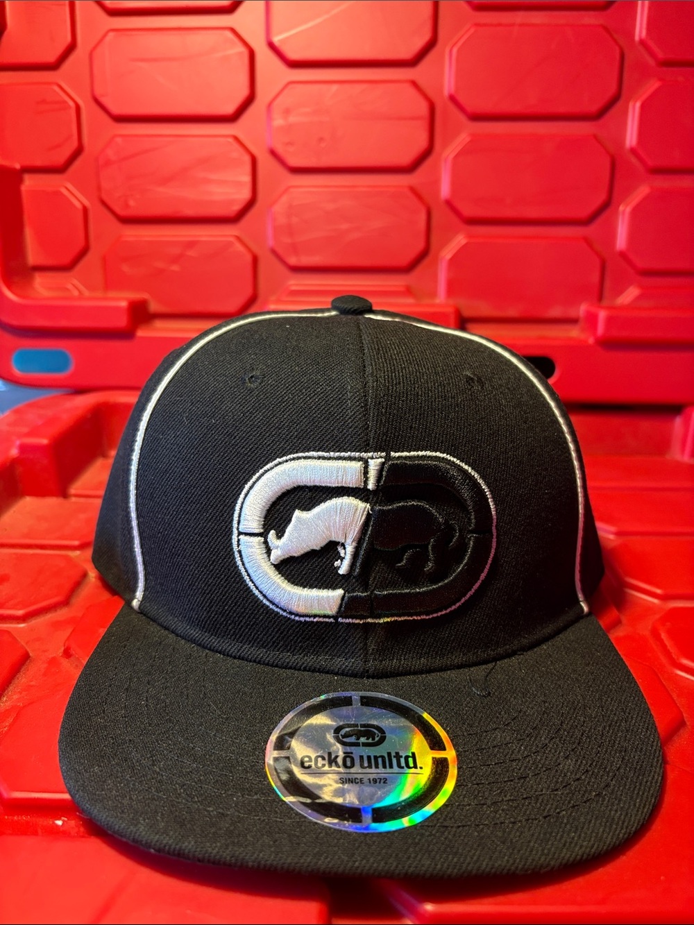 NWT Men’s Ecko Unlimited Black & White Y2K SnapBack Hat Cap